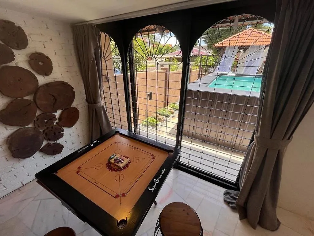 Luxe Oriental Villa By Stayco- 4K Hd Cinema & Ktv, Ps5 & Bbq George Town Maleisië