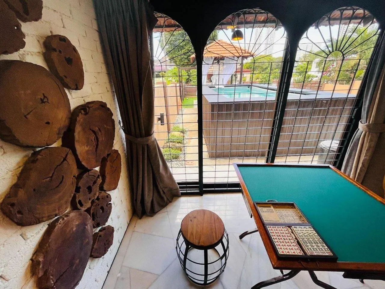 Ferienhaus Luxe Oriental Villa By Stayco- 4K Hd Cinema & Ktv, Ps5 & Bbq Georgetown